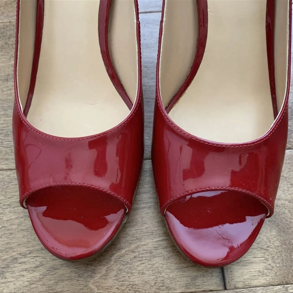 (9.5B) beautiful raspberry red Cole Haan patent leather heels - Picture 2 of 9